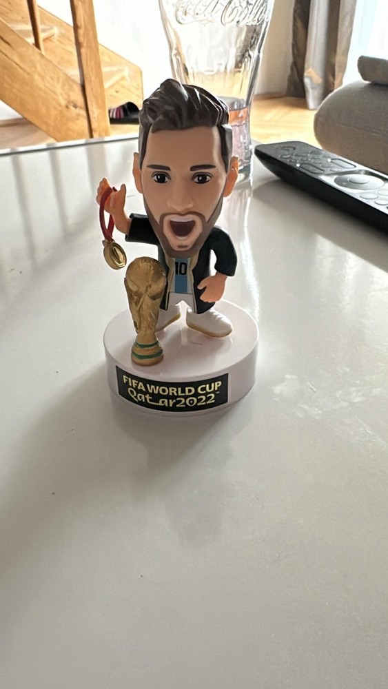 Zuru FIFA Ballers Ultra Rare Lionel Messi World Cup Trophy