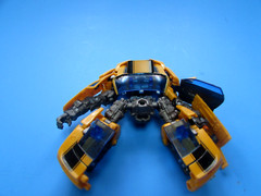 TRANSFORMER BUMBLEBEE 5″ 1/2 INCH – – VERY GOOD