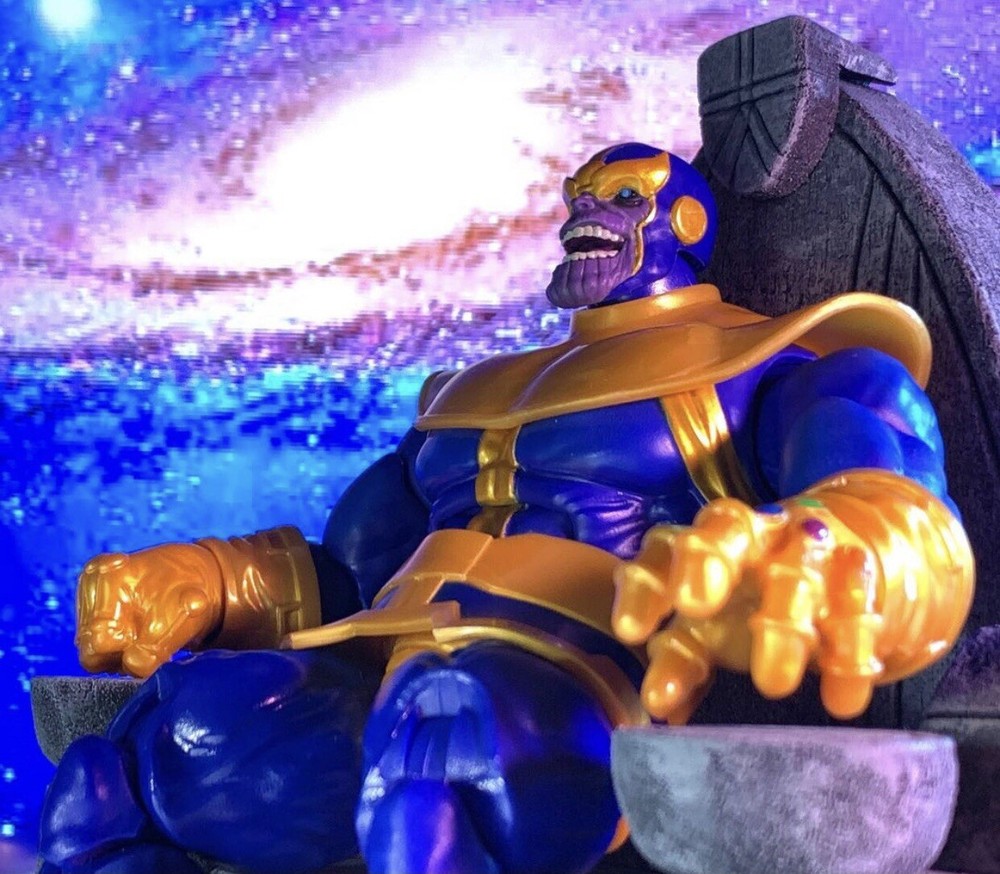 1:12 Scale Marvel Thanos Comic Throne
