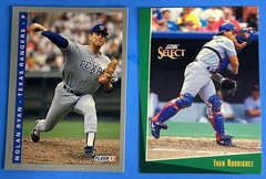 IVAN RODRIGUEZ McFarlane Action Figure 2002 with 10 trading cards pre-owned