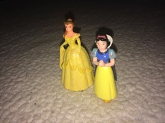 1992 Disney Princesses Belle & Snow White 3″ PVC Figurines Lot of 2