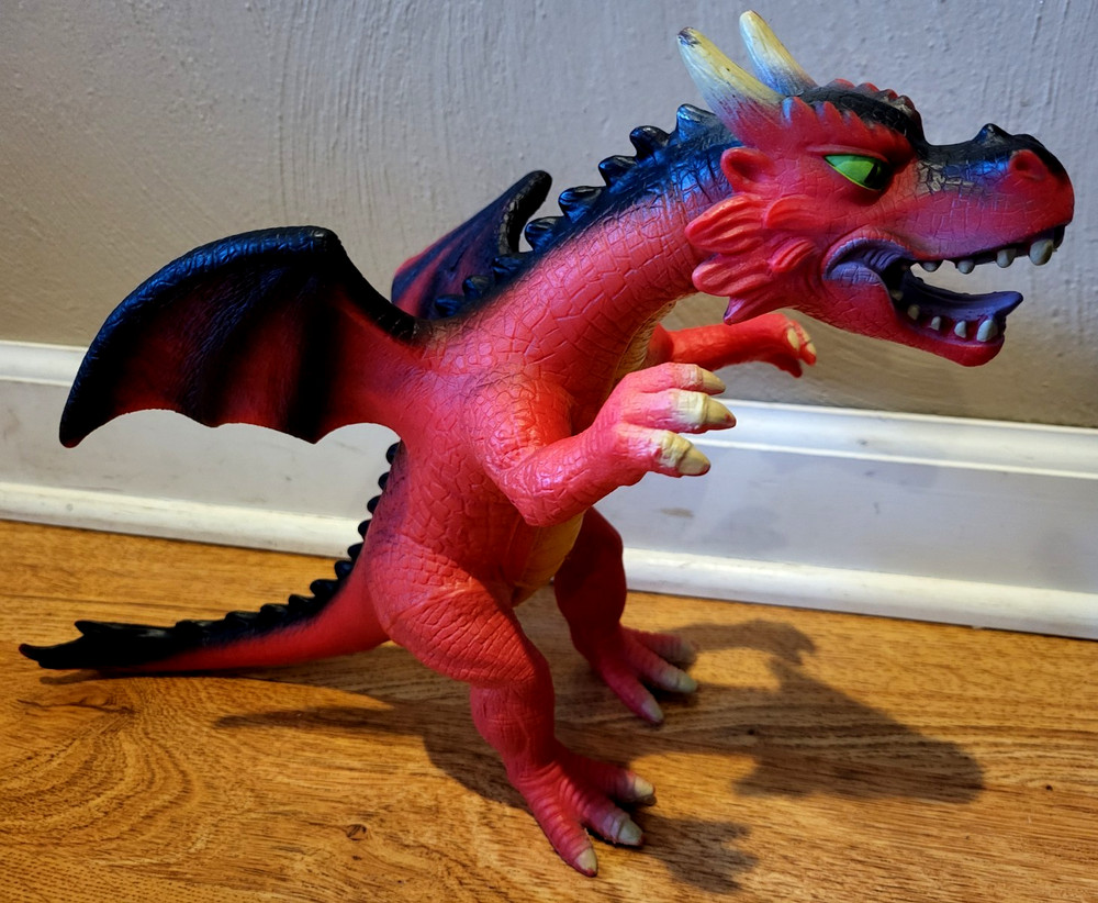 Rare 2018 Toys R US Red Dragon Polyester 10.5″ tall Great details!!