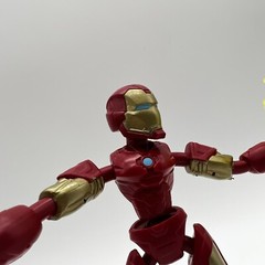 Marvel Avengers Bend and Flex Action 6” Flexible Iron Man Figure Toy W Accessory