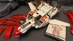 Transformers G1 Jetfire with paperwork and lots of parts – vintage 80s