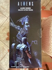 NECA Aliens Xenomorph Alien Queen Deluxe Action Figure 15 Inch Tall