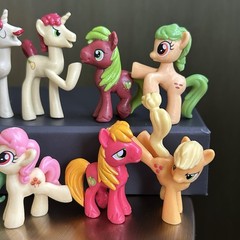 My Little Pony LOT OF 10 (APPLE FAMILY -FLAWED read description) Blind Bag Mini