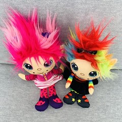 Flip Zee Trolls 2 in 1 Plush Rainbow Galore & Pretty in Pink Toy
