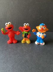 Sesame Street Henson Elmo W/Crayon Elmo W/Binoculars Mechanic Ernie Figures 2”