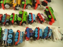 Thomas the tank train & Friends plastic die cast trackmaster 29 pc toy lot