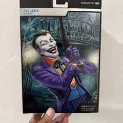 McFarlane Platinium Edition DC Multiverse Batman The Joker Chase Action Figure