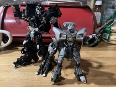 Transformers Studio Series Ironhide & Sideswipe