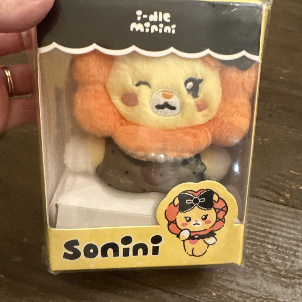 i-dle mini Sonini plush toy New unopened item polyester