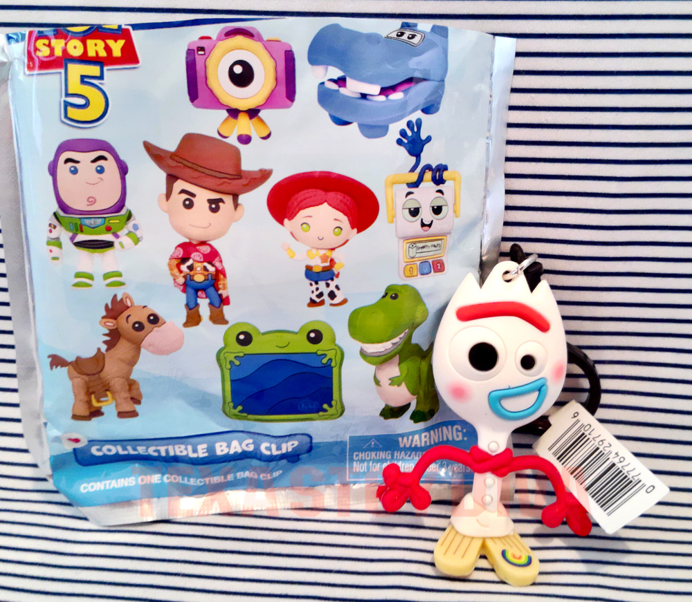 Toy Story 5 Movie Collectible Blind Bag Clip Keychain Forky 2026 Open –READ–