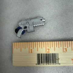 JOYTOY Warhammer 40k Horus Heresy Space Marine Bolter + Weapons Set Stand