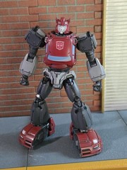 Threezero Transformers Cliffjumper Comic Book Edition MDLX Action Figure