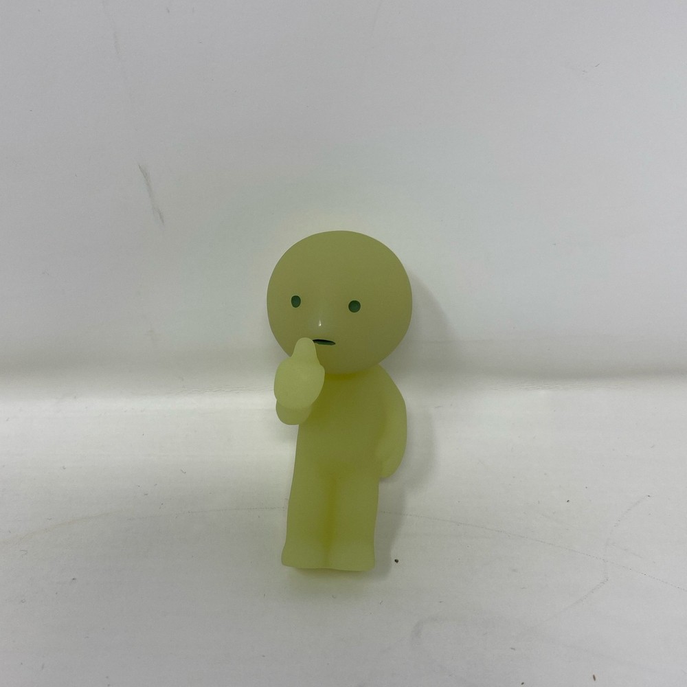 Smiski @ Work Mini Figure Glow Green – Open Blind Box