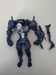 Amazing Yamaguchi No.003 Venom Revoltech Figure – Missing Head & Tongue -As Is
