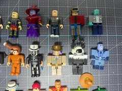Lot Of Mixed Jazwares LLC Roblox Figures & Parts