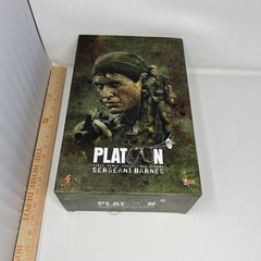 Hot Toys MMS141 Platoon 1/6 Scale Sergeant Bob Barnes Tom Berenger Figure Open