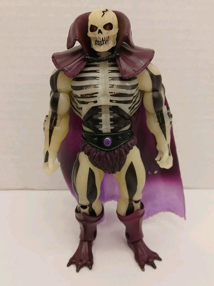 Masters Of The Universe Classics Scare Glow MOTUC He-Man