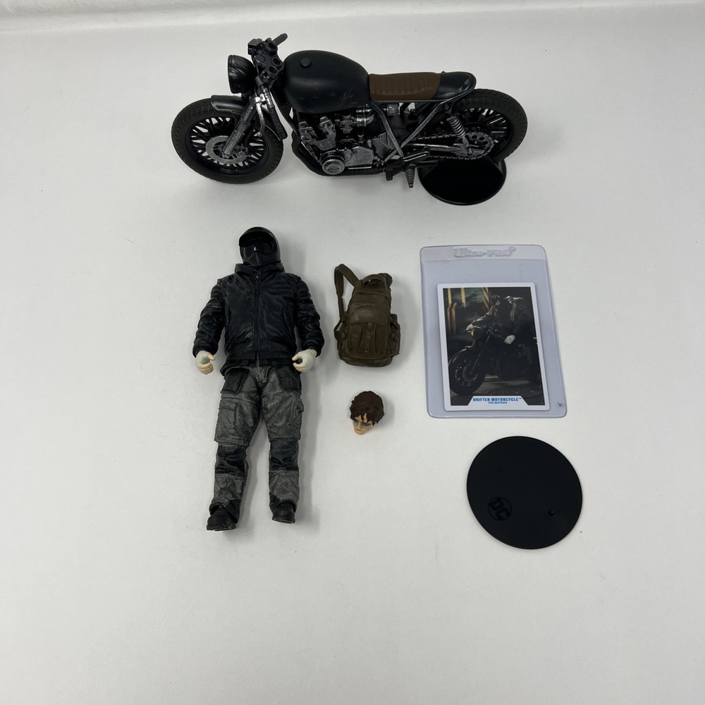 McFarlane DC Multiverse Batman Bruce Wayne Drifter Motorcycle w/ Action Figure