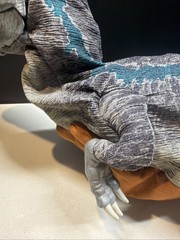 JURASSIC WORLD Baby Blue Dinosaur Animatronic Hand Puppet – Real FX Wow Stuff