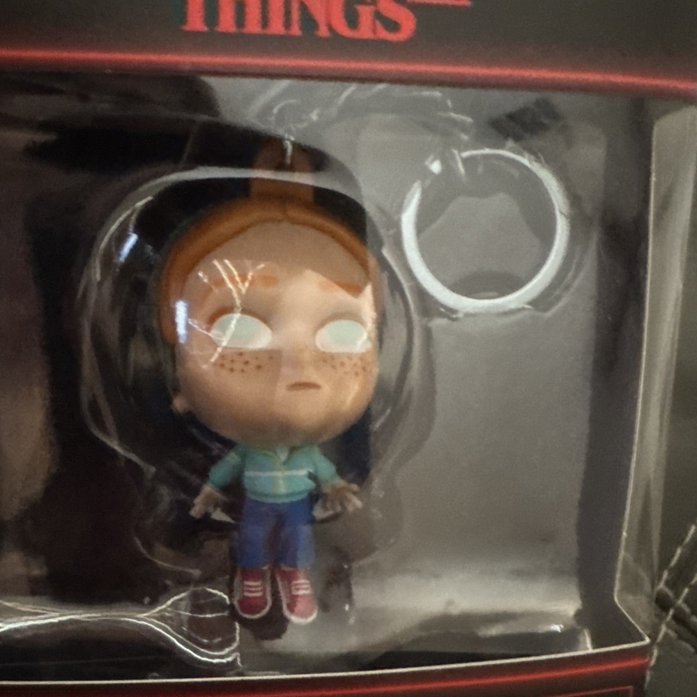 3D Figure Pocket Hero Key Chain – Stranger Things 3″ SD Chibi Max