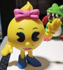Funko Mystery Minis Lot Retro Video Games Mr Mrs Pacman Megaman Qbert Dig Dug