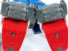 SD Gundam Force 01 Captain Gundam 4″ Action Figure 2004 Bandai Robot Toy & Shiel