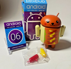 ANDREW BELL 2016 ANDROID SERIES 6 HOT DOG JESSICA WANG ROBOT DEAD ZEBRA ART TOY