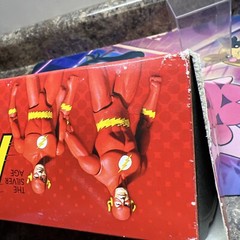 DC Direct Flash & Kid Flash Deluxe Action Figure boxed set w/ treadmill/ring