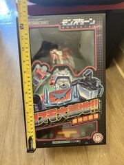 Monsutan Cosmic Fortress Great Base Transformer Sofubi MVH Zollmen Realhead
