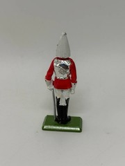 Britains LTD 1973 metal Royal guard red coat with white plume toy soldier