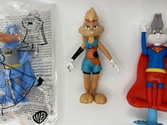 Vintage Lot of 17 Looney Tunes Toons Figures Toys Warner Bros Bugs Bunny Coyote