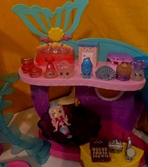 SHOPKINS Playset HAPPY PLACES Rainbow Beach +Reef Retreat +3 Dolls +Figures LOT