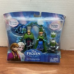New Disney Frozen Troll Wedding Gift Set 2014 Mattel Kristoff Anna 2 Trolls