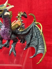 RAZORTHORN DRAGON ACTION FIGURE DRAGONHEART W/ BATTLE THORNS PURPLE GREEN CLEAN!