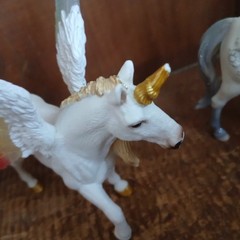 Schleich Bayala Sparkly Unicorn & Pegasus Fantasy Horses Lot Of 5