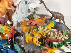 Large Vintage Dinosaur Toy Collection 60 Prehistoric Action Figures Unbranded