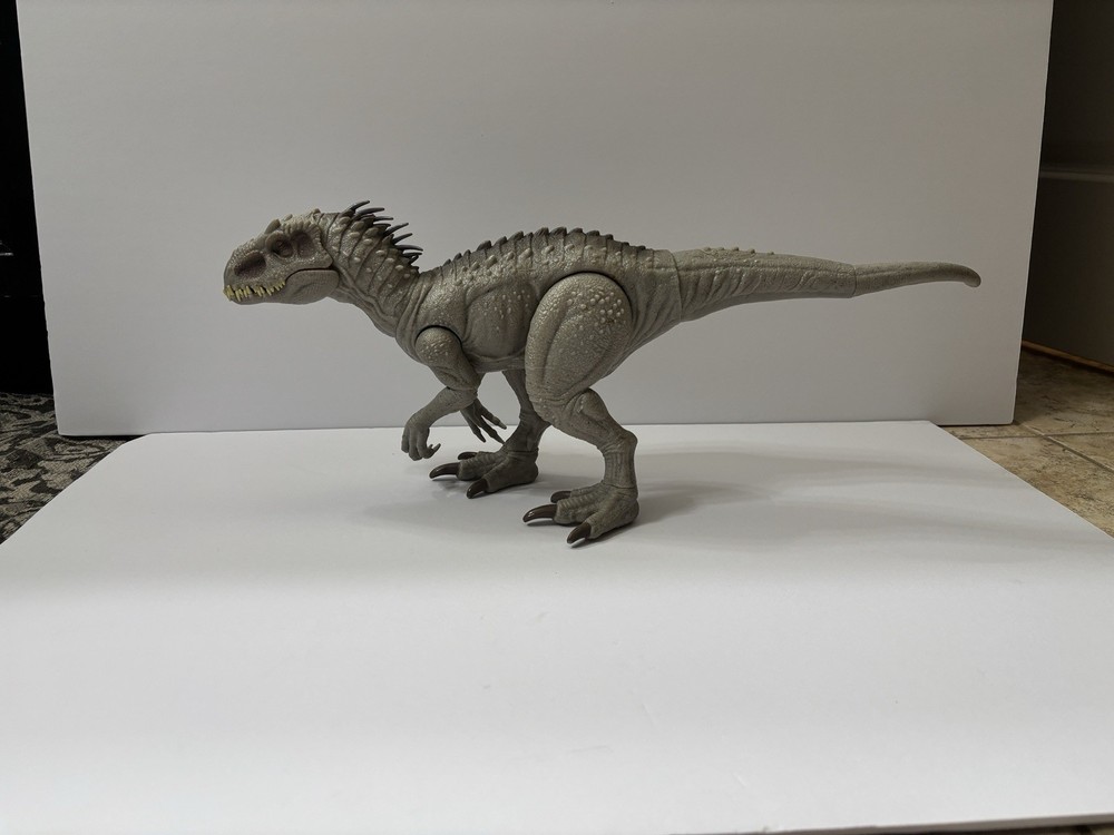 Jurassic World Dino Trackers Camouflage ‘N Battle Indominus Rex Sound Light