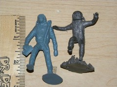 Lot Of 2 Military Figures Action PILOT AND ASTRONAUT VINTAGE 1960’S