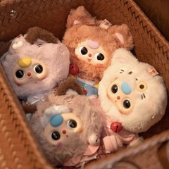 Baby Three Kitten Wardrobe Series Plush Keychain – Creme Reve