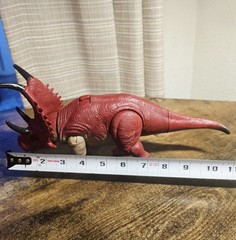Jurassic World Diabloceratops Red Dino Tracker Roar Sound Action Figure.