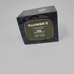 Smols Horror Classics Series 2 Figure & Crate Stand – Bloody Michael Myers