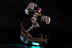 PureArts Studio Vi 1/6 Scale Figure PU Resin Led Model Statue H40CM