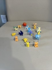 16 Miniature Pokemon Mini Figure Toys Pikachu Action Figures |