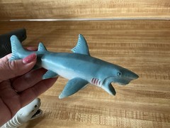 IT’S SHARK WEEK 🦈 CHOMPING Great White Sharks plastic toy figures BITE ACTION