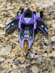 Transformers Thrilling 30 Generations Deluxe Class Skywarp 2014
