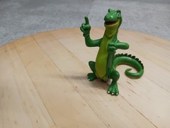 Vintage Rainforest Cafe Iggy Iguana Action Figure 2000 Poseable Green 3” Tall