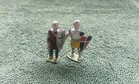 Medieval Knights. Circa 1940. Made in England. 50mm